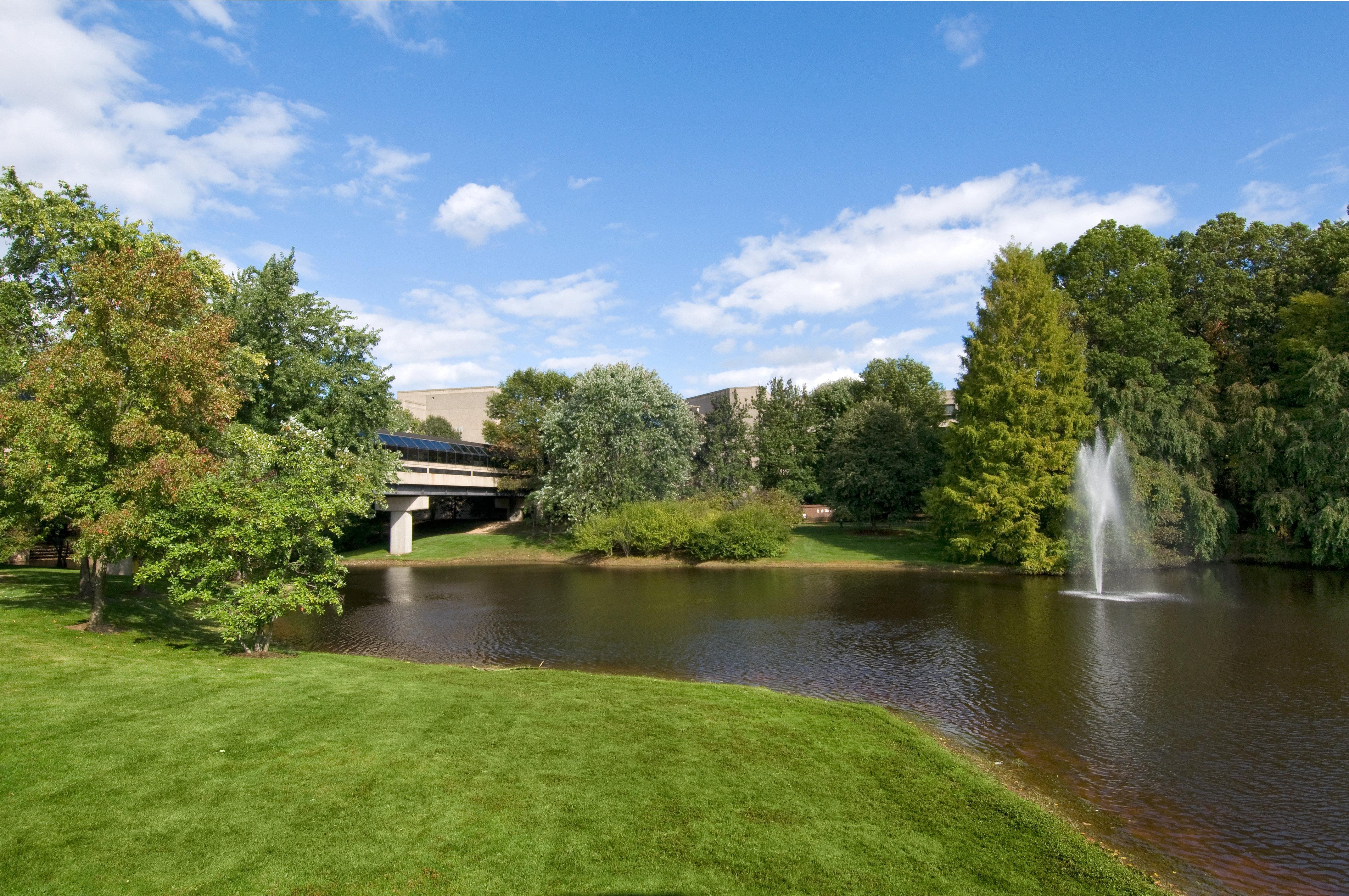 Crowne Plaza Princeton - Conference Center By Ihg Exterior foto