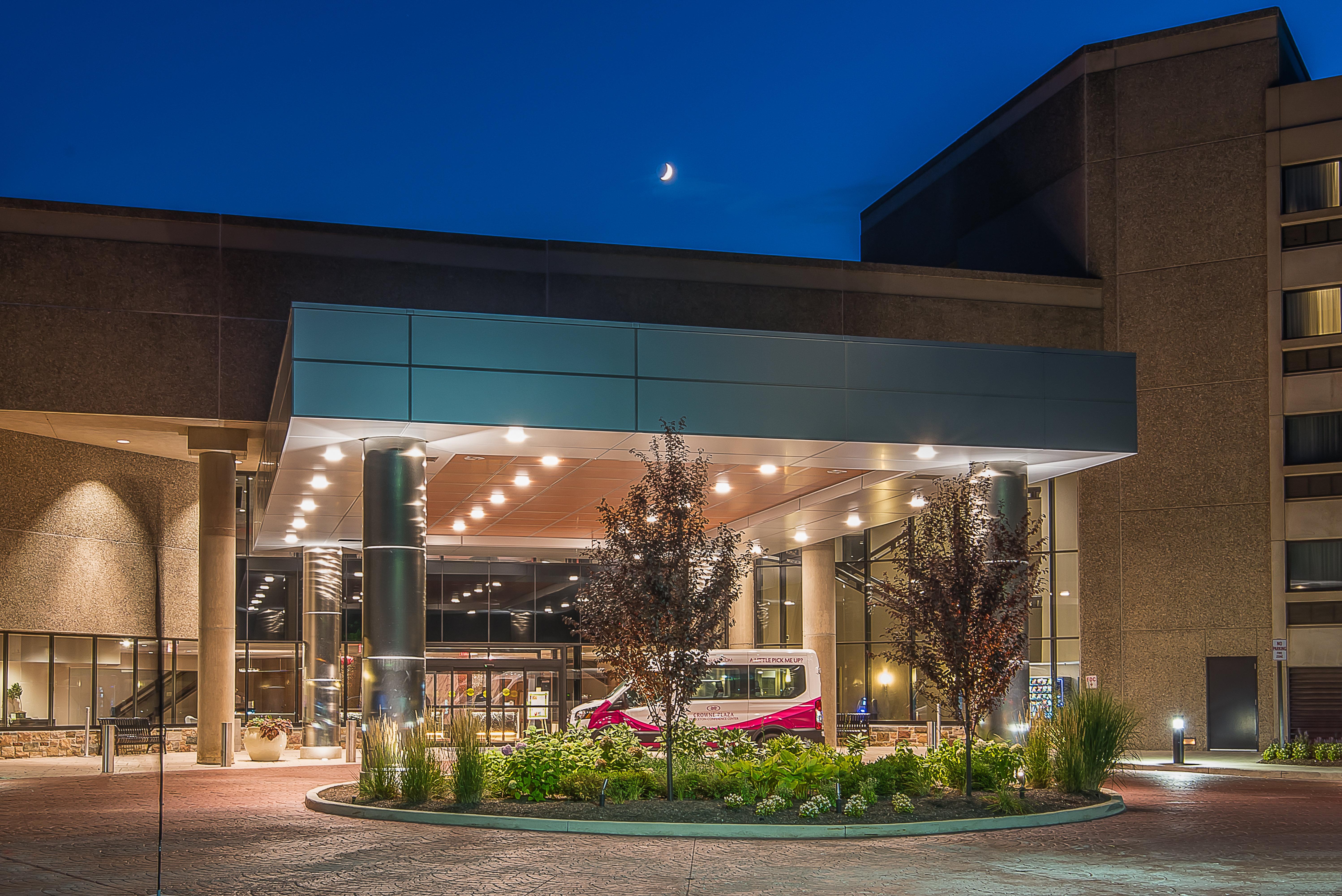 Crowne Plaza Princeton - Conference Center By Ihg Exterior foto