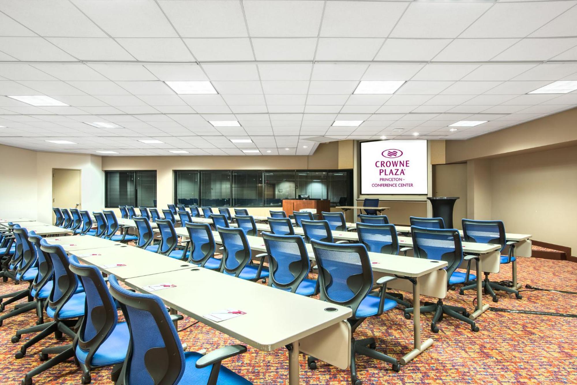 Crowne Plaza Princeton - Conference Center By Ihg Exterior foto