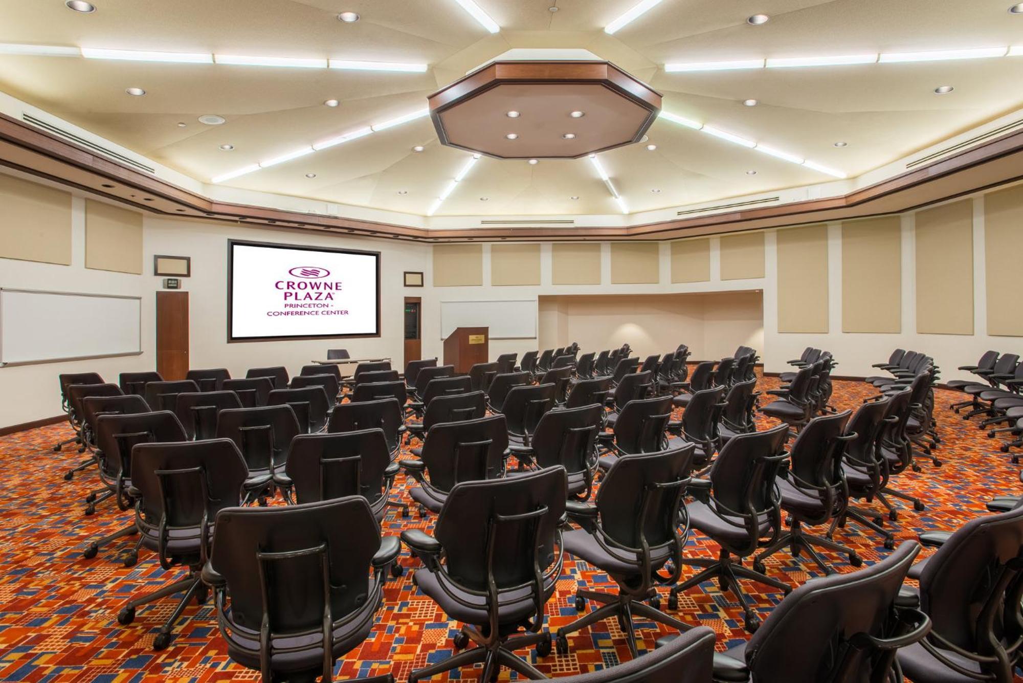 Crowne Plaza Princeton - Conference Center By Ihg Exterior foto